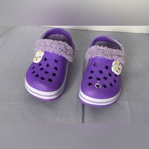Girls purple clogs